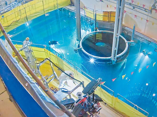 《高放處置場選址條例》草案即將出爐，如果訂定高額回饋金，加上近年物價、利息調升，核後端營運基金規模恐擴張到5000多億。圖為核三廠反應爐。（本報資料照片）