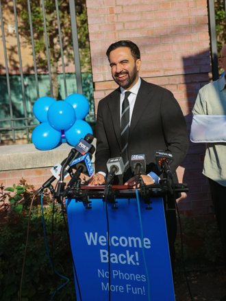 中美論壇社》Mamdani贏得民主黨紐約市長初選的啟示（梅強英）