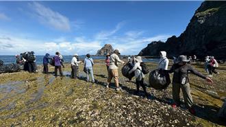 50人登猫屿净滩 给燕鸥一个乾净的家