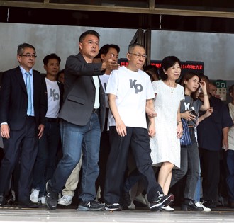 評柯P受訪「邏輯清楚」 羅旺哲驚艷1改變：跌破綠營眼鏡