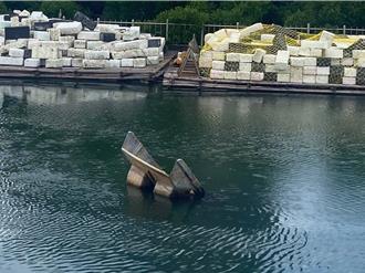 台南運河驚見沉船2月無人聞問 市府港務互踢皮球