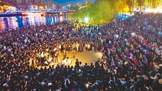 現場演出衍生商機