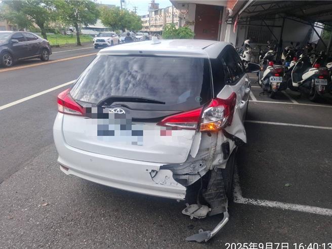 涉案39歲陳男、33歲郭男、25歲謝女，疑因感情糾紛幫朋友出氣，在大街上與另一方發生爭吵，演變成行車糾紛。（警方提供／紀爰高雄傳真）