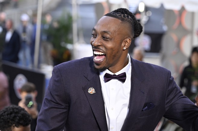 「魔獸」霍華德正式入主名人堂，演說時特別向台灣致敬。（圖／美聯社）