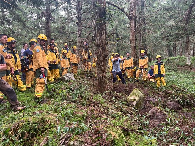 防火线开辟成果检讨。（林保署提供／李京升台中传真）