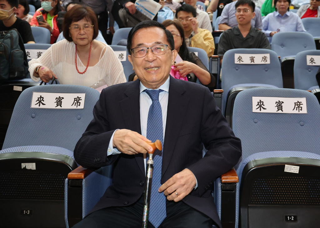 陳水扁看好賴清德2026翻轉藍綠版圖   網友反問一句酸爆