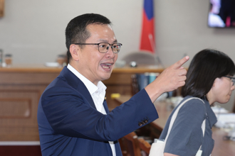 選前談民調罰百萬？ 羅智強提館長不忍了：應重新檢視