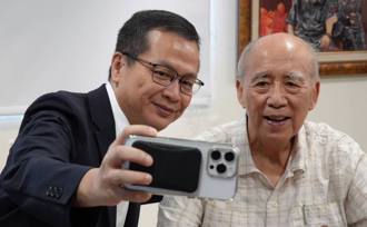 郝龍斌表態選黨主席   羅智強同日曬吳伯雄合照：2028打下賴清德