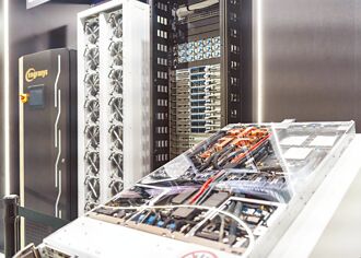 緯創、緯穎、廣達 8月營收齊高歌