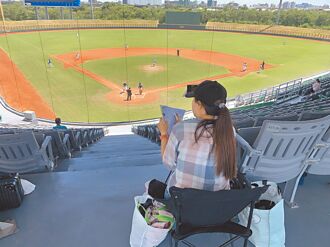 台南 家長直播助陣 球探尋新星