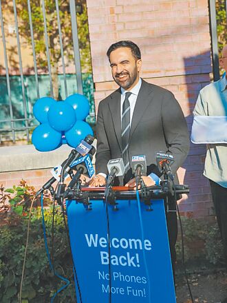 美國人民正試圖翻轉政局