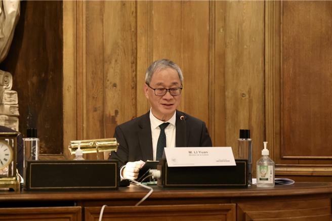 今年度台法文化獎頒獎典禮由文化部與法蘭西學院人文政治科學院共同舉辦，李遠今年首次以文化部長身份主持典禮。（文化部提供）