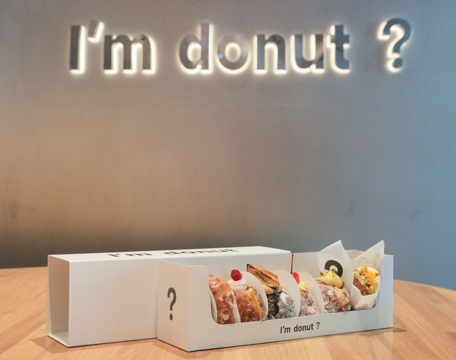 东京人气甜甜圈「I’m donut ?」来台展店，开幕仅2个月就有客人吃到毛髮。（图／翻摄自「I’m donut ? Taiwan 」脸书）