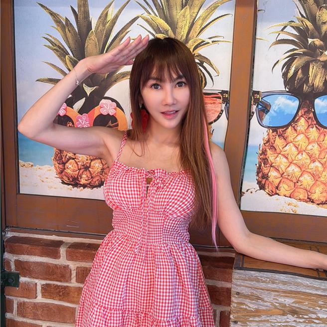 王宥忻筹备「台湾爱物王公益协会」。（《女神爱啪啪 IPAPA》提供）