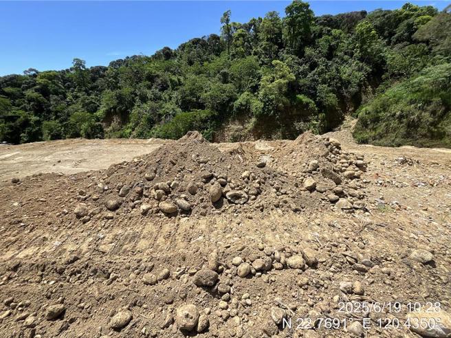 今年6月现场稽查情形。（环保局提供）
