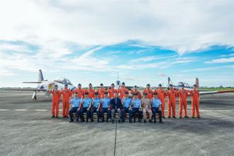 國防部副部長柏鴻輝視導空官飛訓部 勉精進專業衛領空