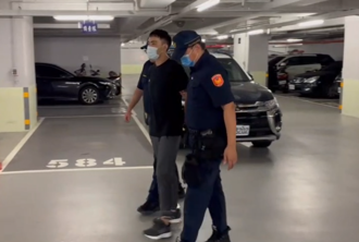 假释不到1年狂砍律师头 新北丧尸男13年前「断颈、开膛夺2命」