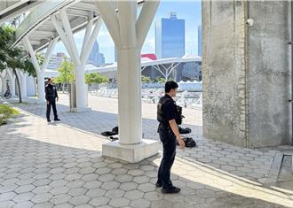 高雄愛河口男子落水身亡  身上有尿袋警追查身分