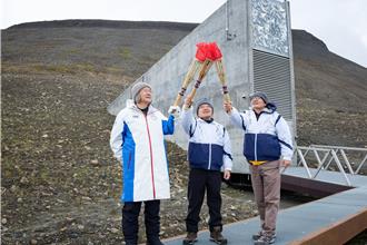 中央大學赴北極引燃全大運聖火 傳遞無懼創新精神