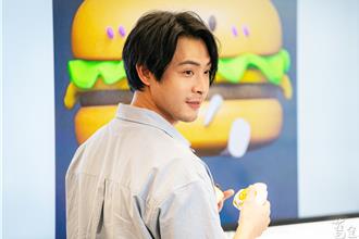 連晨翔遭他陷害展開逆襲人生！靠吃美食與打棒球紓壓