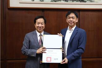 「台股多頭總司令」張錫退休回母校 受聘東海大學客座教授