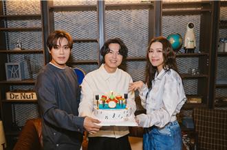 告五人高雄開唱 粉絲「逼哭」哲謙 生日安可獻歌