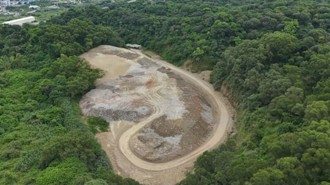 美濃農地遭盜採砂石   詹江村貼「滿目瘡痍空拍圖」 網怒：後代健康陪葬  