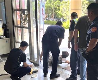 工作心臟不適倒警所門口求救 金警出手即刻救援