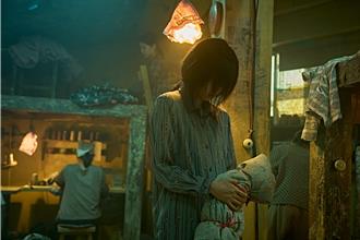 《机医》申铉彬新作「整部都没露脸」 导演延尚昊讚：很了不起