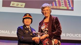 警政署副署長廖美鈴 獲國際女警「領導統御獎」