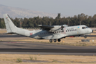 墨西哥空軍C295M起落架故障 機腹迫降震撼影曝光