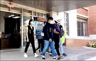 离职警走私30亿海洛因判无期   又助朱雪璋偷渡大陆罪加一等