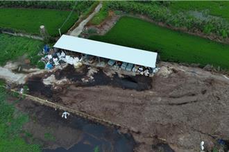 台中農地遭倒近1300公噸廚餘飄惡臭 11人觸法最重關5年