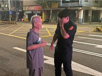 楊梅失智8旬翁深夜徘徊街頭  楊梅警助返家