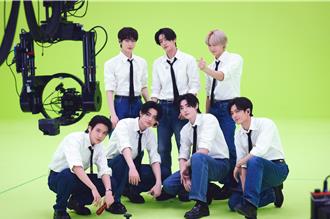 體驗「眼前0公分」心臟爆擊！ENHYPEN首部VR演唱會電影登台巡演