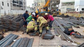 台南工人墜落12米地下層受困　右腿骨盆受傷送醫