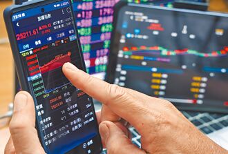 台股狂紀錄 躍上25,000