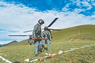 賴再提三叉山 用團結拒絕威權