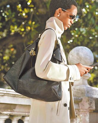 Dior Voyage包 低調陪伴日常