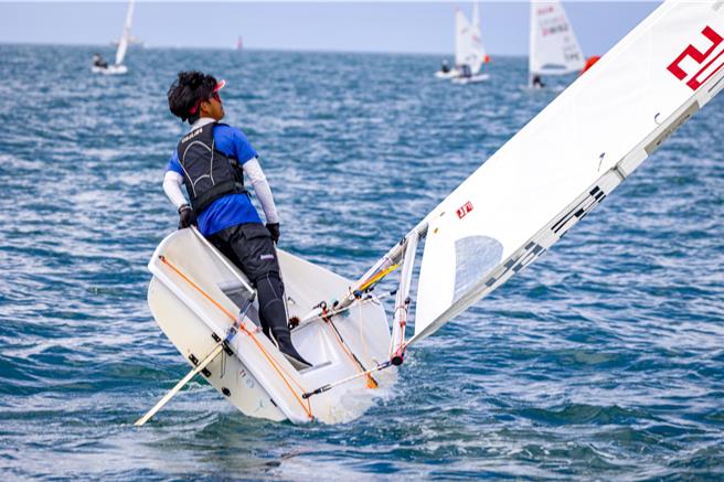 2025年总统杯帆船锦标赛11日起一连4天在澎湖海域举办，但首日因为没风而流赛。（澎湖帆船协会提供／许逸民澎湖传真）