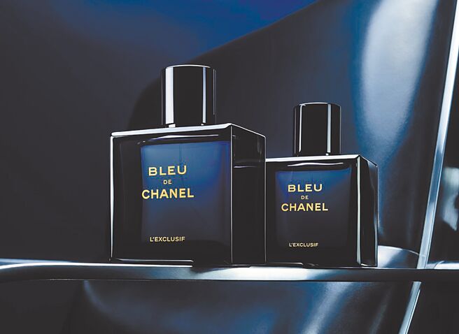 CHANEL全新发表的蓝色男性淬炼香精。（CHANEL提供）