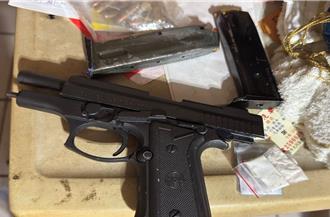 毒蟲啃老家暴還擁槍自重 北市刑大上門查獲槍毒