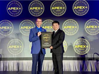 旅客欽點五星航空 華航蟬聯十屆里程碑