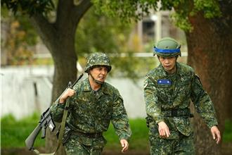 曾子余當兵體力不支 師父黃鐙輝發聲