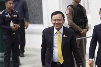 泰國前總理「牢裡當老師」？獄政廳：戴克辛可能教外語