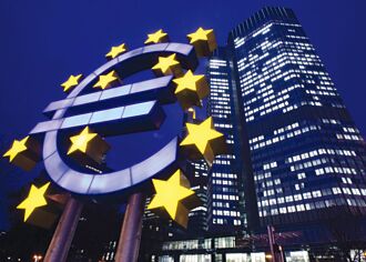 ECB冻利率 美欧立场将互换