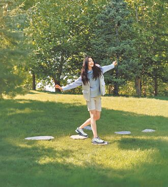 潮鞋步步精心 晴雨百搭耍個性