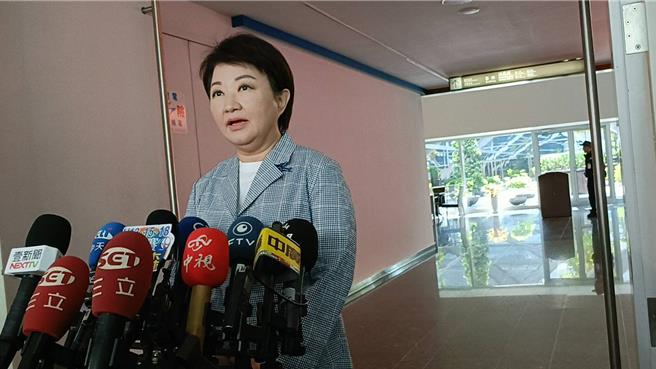 台中市长卢秀燕12日指出，很高兴卓院长听到10几个县市长的共同心声，明天她会亲自出席。（陈淑娥摄）