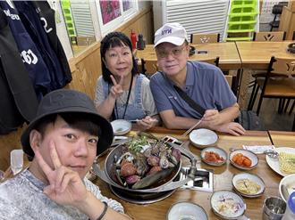 李岳半夜腰腹痛到下跪 緊急送醫出現「血尿」