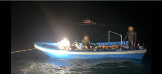 陸海警船、漁船接連闖東沙海域   海巡派艦巡航執法保衛海疆